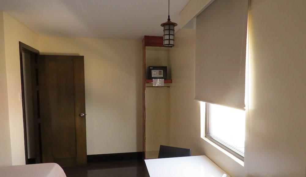 Vista Hotel Cubao Quezon City Ngoại thất bức ảnh