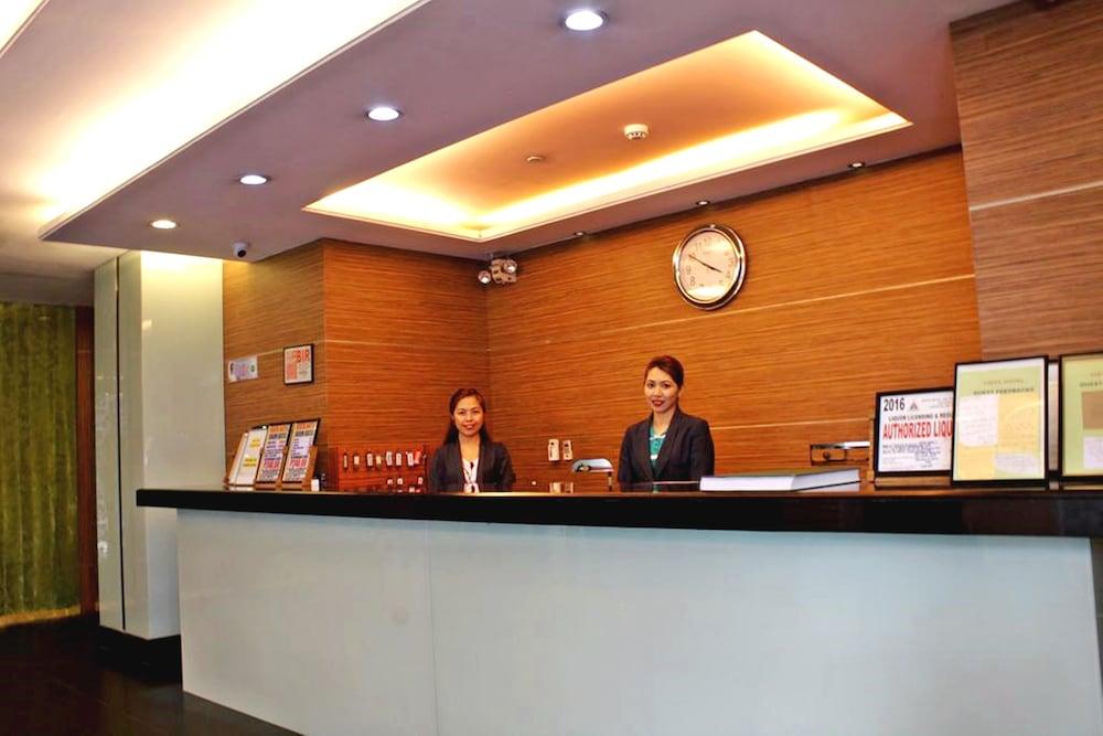 Vista Hotel Cubao Quezon City Ngoại thất bức ảnh