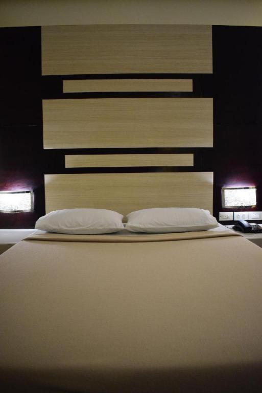 Vista Hotel Cubao Quezon City Ngoại thất bức ảnh