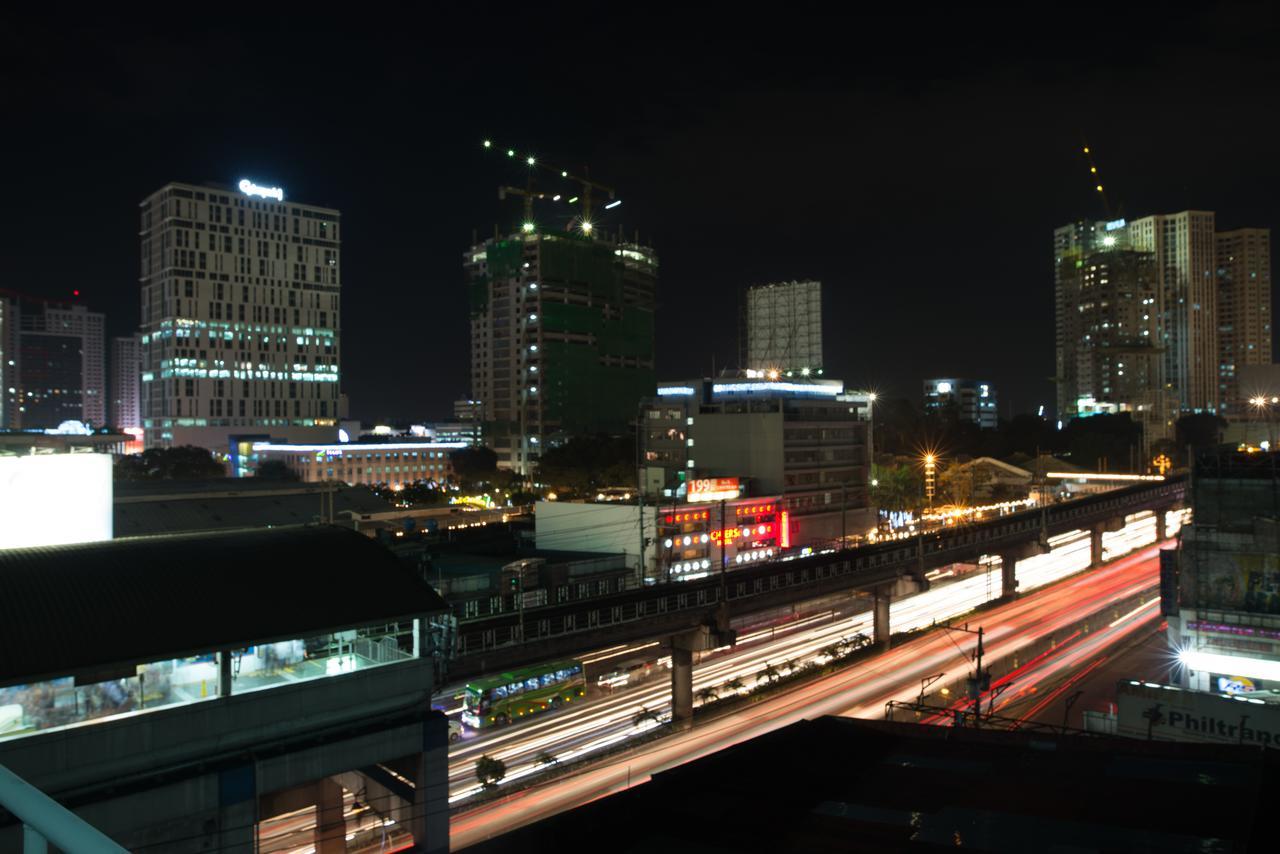 Vista Hotel Cubao Quezon City Ngoại thất bức ảnh