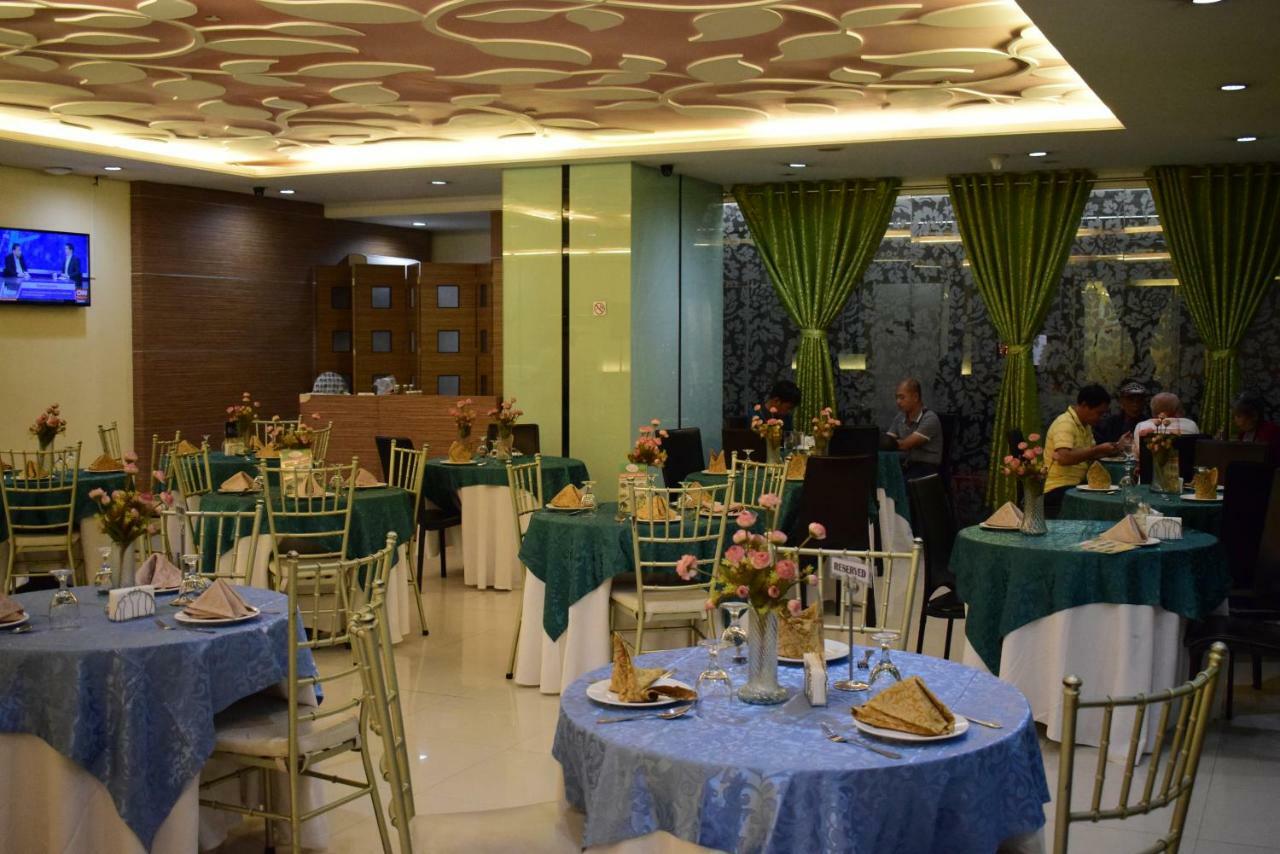 Vista Hotel Cubao Quezon City Ngoại thất bức ảnh