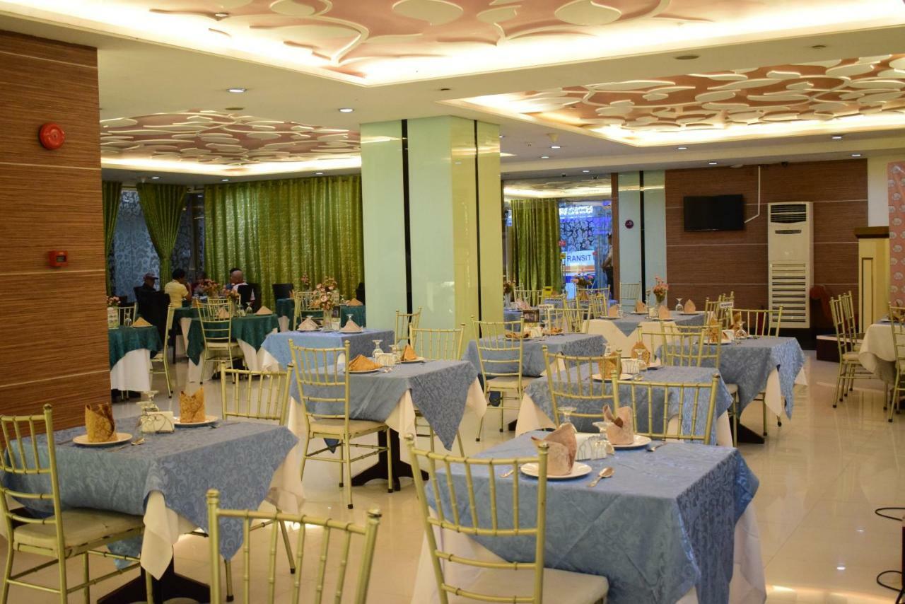 Vista Hotel Cubao Manila Ngoại thất bức ảnh