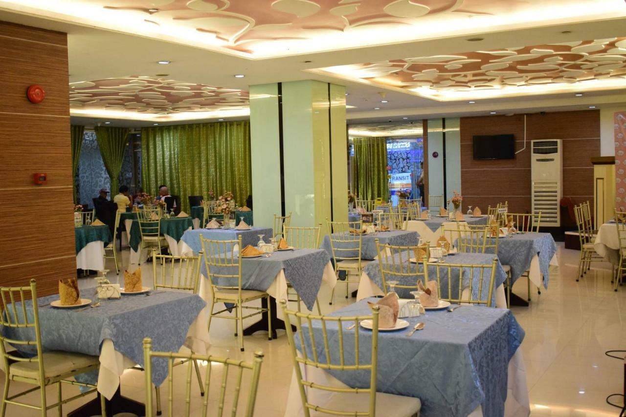 Vista Hotel Cubao Quezon City Ngoại thất bức ảnh